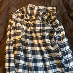H&M Black and White Flannel Sweater